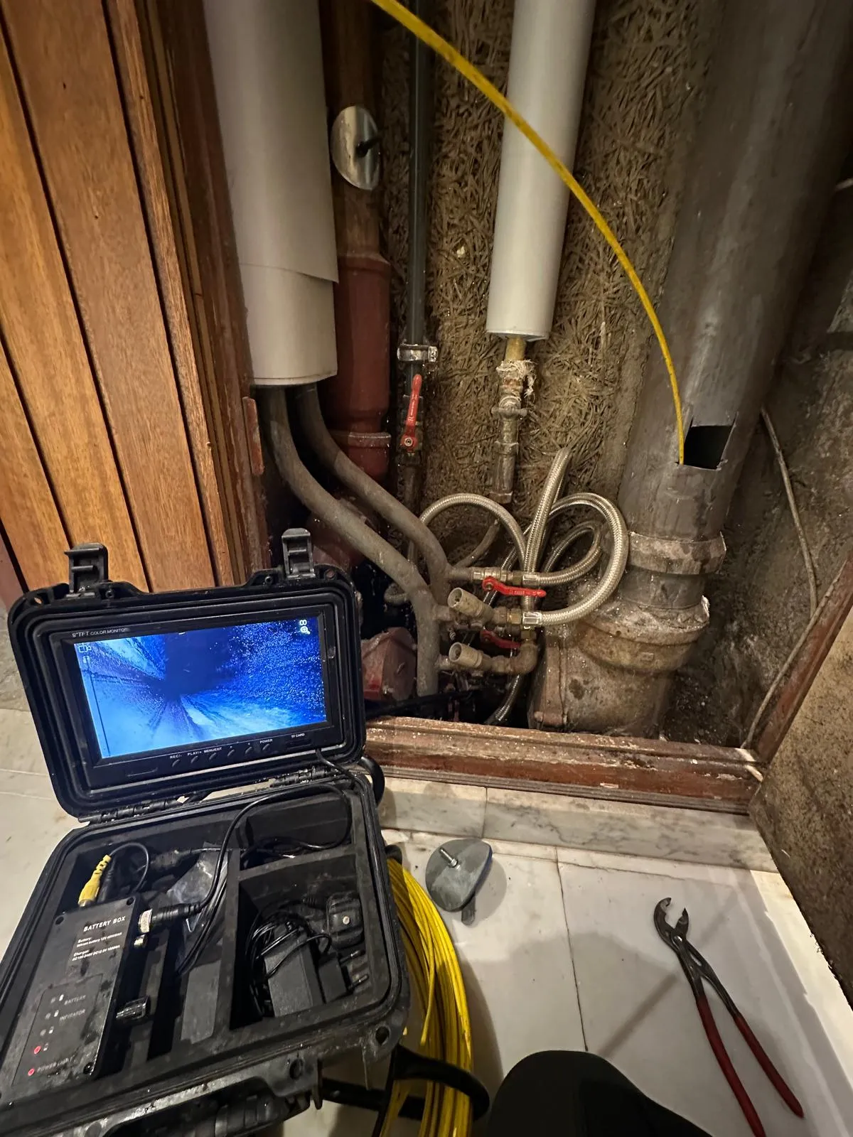 Réparation canalisation professionnelle - Service Débouche expertise